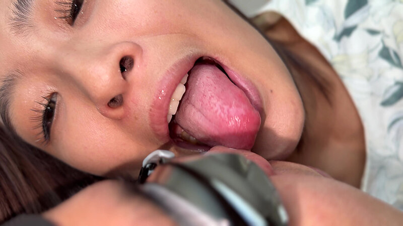 「【旭メイサ】素人お姉さんをナンパ！自撮り顔舐め＆ニオイ責めの個人撮影動画」のサンプル画像15枚目