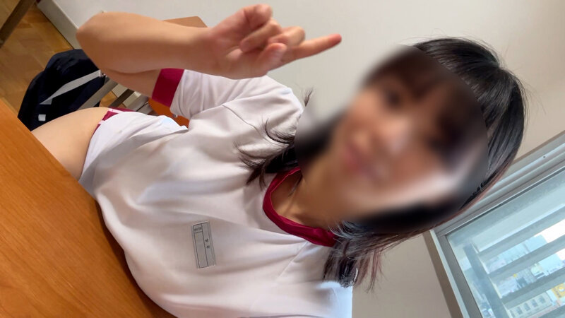 「谷村優希の放尿・お漏らし＆脱糞プレイ動画｜野球部マネージャー風美女の恥じらい排泄」のサンプル画像15枚目