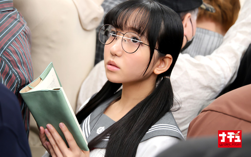 「【素人JK】メガネ美少女が痴漢プレイで何度も絶頂!濃厚ベロキスお漏らし羞恥動画【学園モノ】」のサムネイル