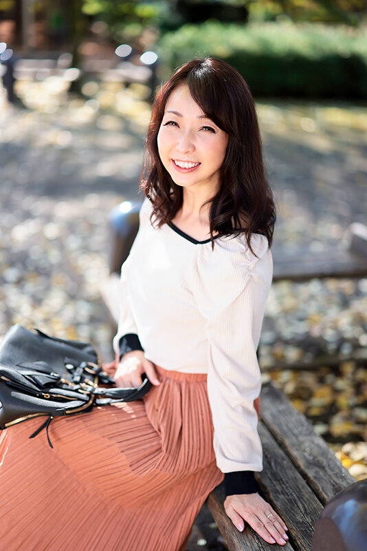 「【素人熟女】人妻が潮吹き＆中出しで乱れる！エロ妻たちの本気セックスインタビュー厳選集」のサムネイル