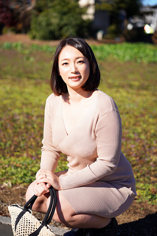 「【素人熟女】人妻が潮吹き＆中出しで乱れる！エロ妻たちの本気セックスインタビュー厳選集」のサンプル画像7枚目