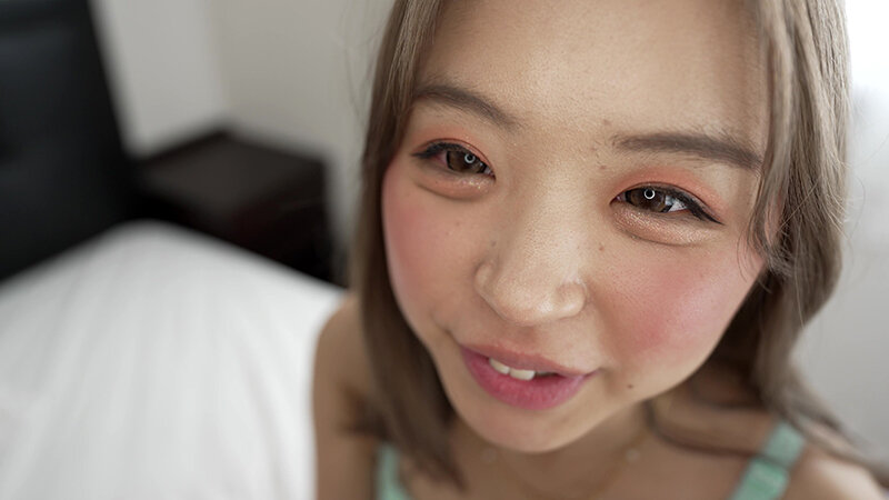 「【菊池はる】美人お姉さんを街角ナンパ!素人感満載のリアル個人撮影映像が話題」のサンプル画像2枚目