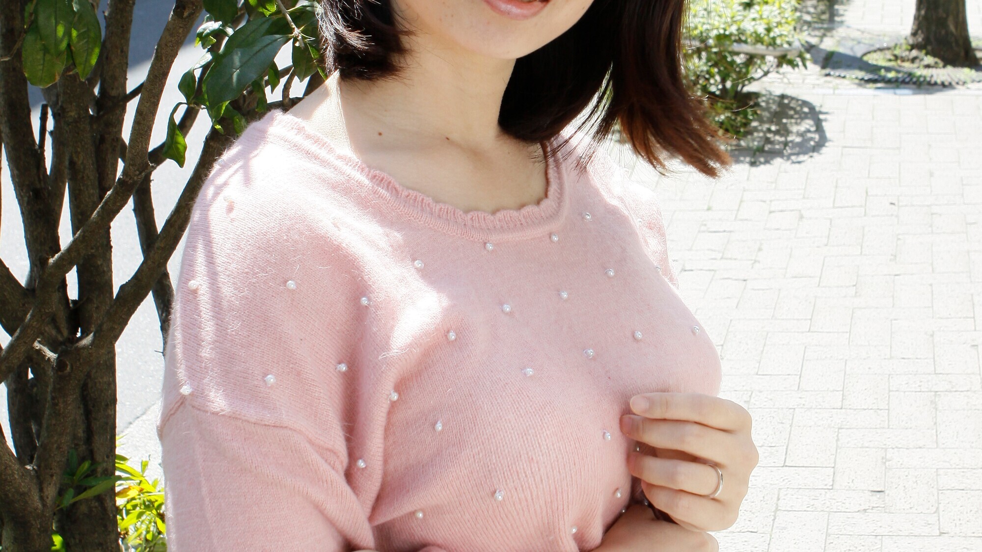 「無自覚な着衣巨乳がターゲット!ムチムチの食べ頃ボディ! 笑顔が素敵な癒し系! 緩すぎる豊満巨乳妻 ナンパ中出し 12人4時間SP 4」のサンプル画像3枚目
