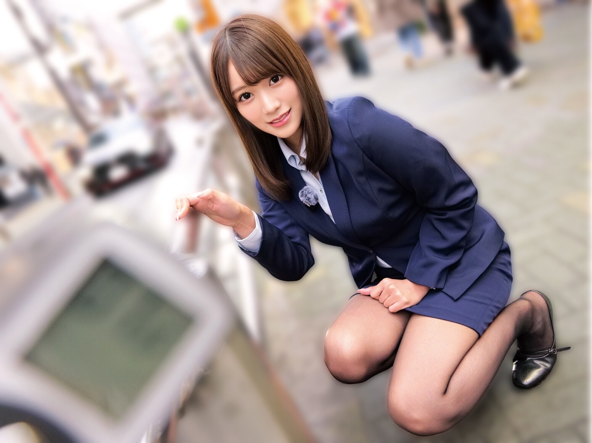「素人美少女とリモコンバイブお散歩ー黒パンスト敏感キャリアウーマン編ー「もう我慢できません・・・//」人ごみの中、黒パンスト美脚ガクブル震わせイキまくってしまうOLたち!人生初の羞恥プレイでまさかのエロスイッチオン!車移動中も大胆カーオナニー!最後はホテルで心行くまで生セックス!」のサムネイル