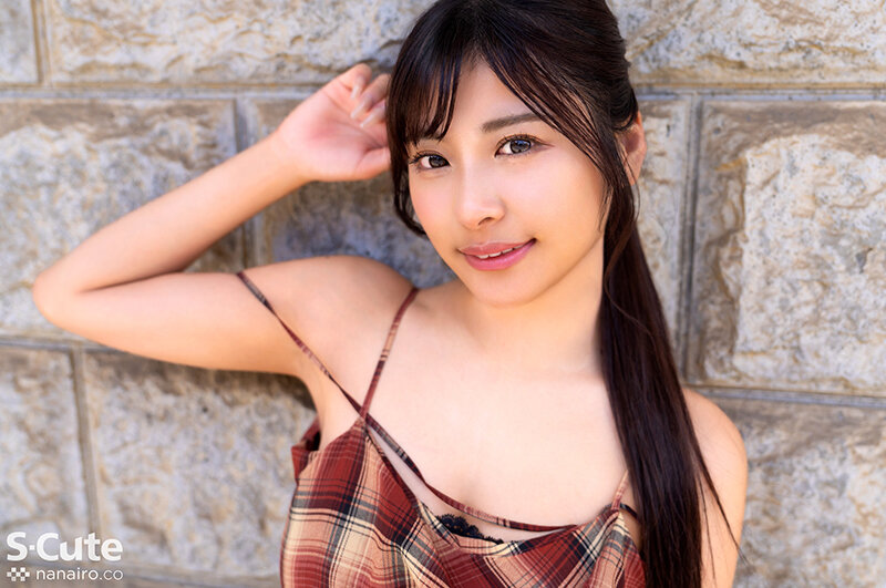 「似鳥日菜 巨乳美少女とホテルでハメ撮り中出しSEX 性欲旺盛な彼女のフェラがエロすぎる」のサンプル画像3枚目