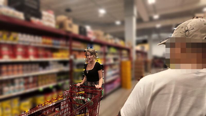 「【素人】巨乳白人美女がスーパーで逆ナンパ！グラマラス人妻との濃厚プレイに興奮必至」のサンプル画像3枚目