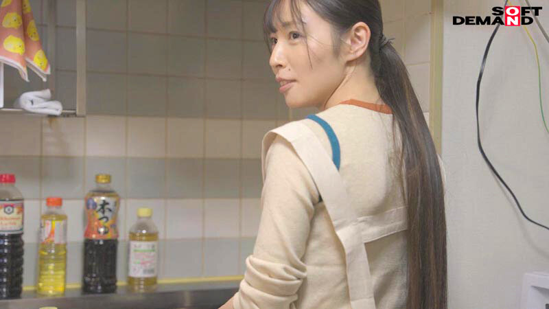 「玉井晴香の潮吹きAVが凄い!スレンダー人妻ママのデビュー作を徹底レビュー」のサンプル画像10枚目