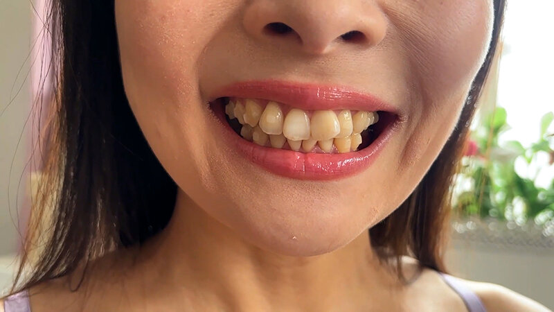 「【素人ナンパ】街角で声をかけたお姉さん店員みおりさんの恥じらい口内観察プレイ動画」のサンプル画像9枚目