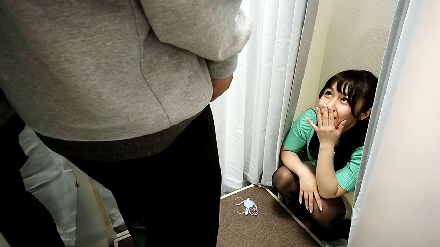 「【素人】すずねさんがこっそり抜いてくれた話｜エロい店員の秘密サービス体験」のサムネイル