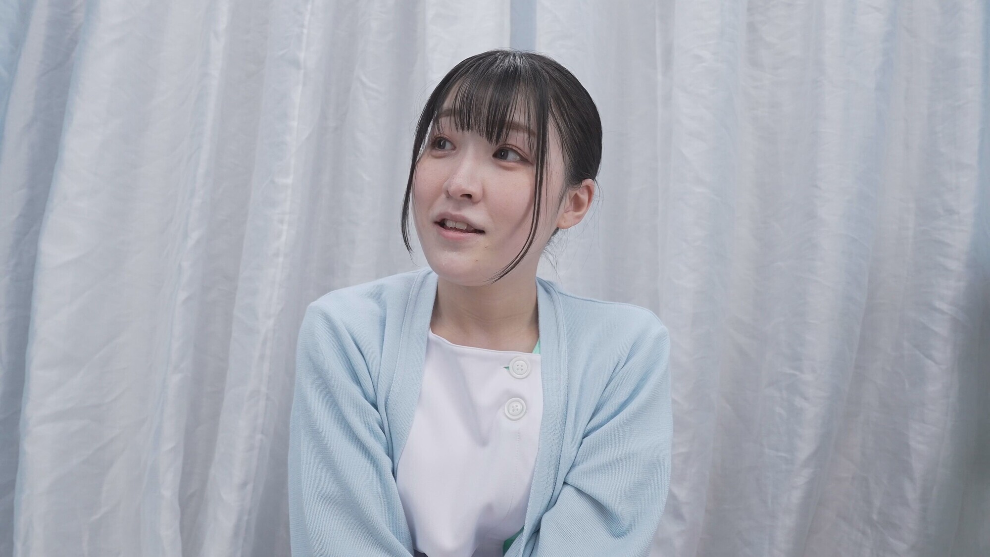 「現役看護師がお口のみで包茎皮むき治療に挑戦!皮に包まれた勃起チ〇ポがねっとり舌技でズル剥け!産まれて初めて出てきた亀頭の先から無許可射精がドピュドピュ止まらない!!撮って出し!マジックミラー号~ほのか編~」のサムネイル