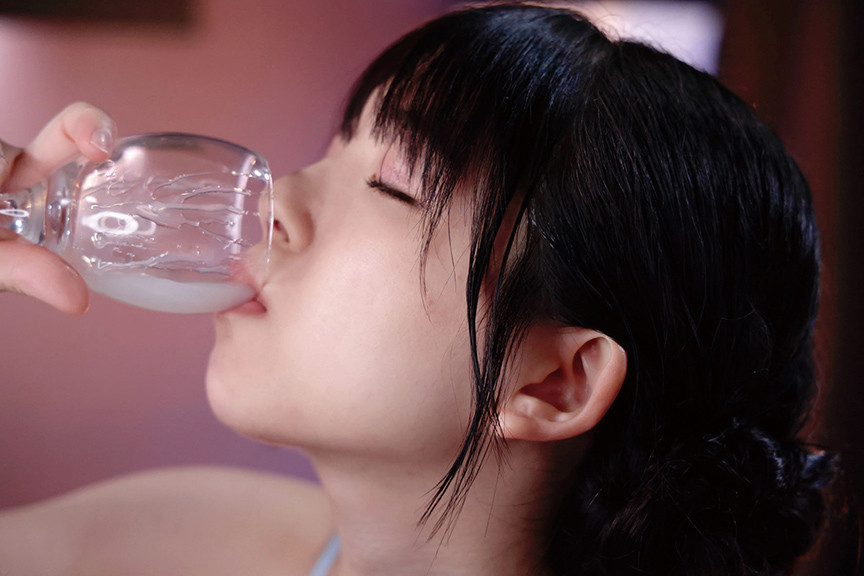 「真白ふわり ぶっかけ作品で魅せる大量顔射プレイ｜白濁まみれの過激シーン収録」のサンプル画像6枚目