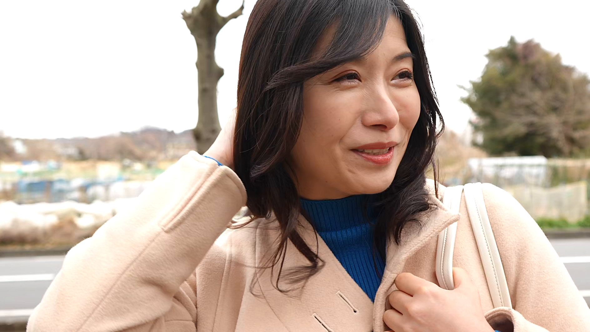 「淑女の皆さん！おっぱい見せてくれませんか？ 4」のサムネイル