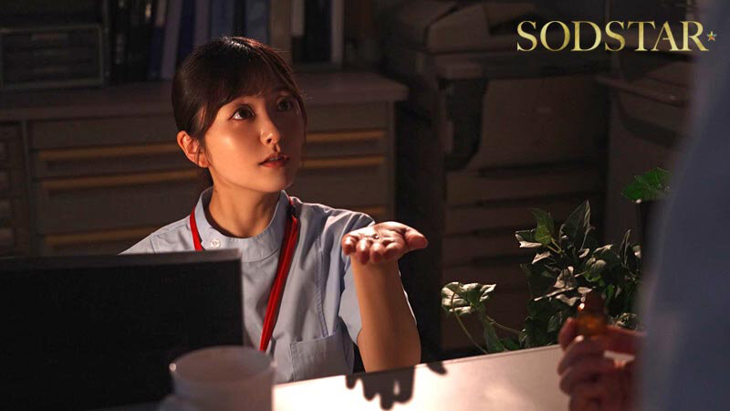 「青空ひかりがスレンダーナースに扮し中出しされる！院内で人気の看護師が禁断の関係に溺れる」のサンプル画像3枚目