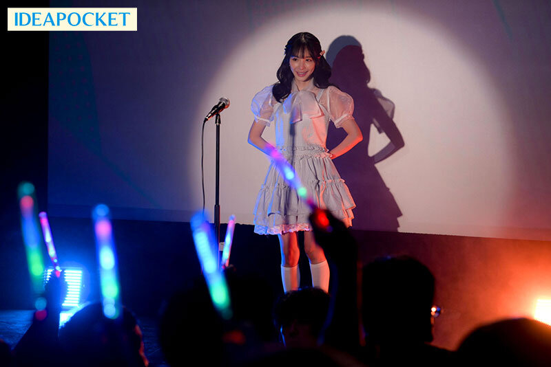 「桃乃木かな 美少女アイドルが屈辱のフェラ奉仕 中年男たちに服従する辱めプレイ」のサンプル画像3枚目