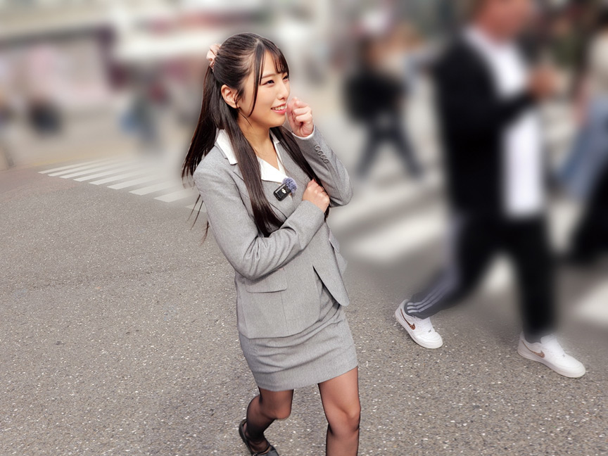 「素人美少女とリモコンバイブお散歩ー黒パンスト敏感キャリアウーマン編ー「もう我慢できません…／／」人ごみの中、黒パンスト美脚ガクブル震わせイキまくってしまうOLたち！人生初の羞恥プレイでまさかのエロスイッチオン！車移動中も大胆カーオナニー！最後はホテルで心行くまで生セックス！」のサンプル画像3枚目