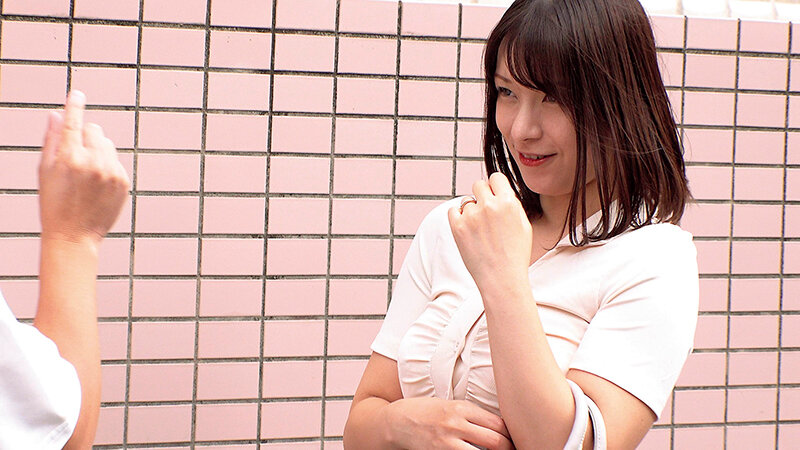 「【素人人妻】セックスレス奥様がナンパされ痴女覚醒!興奮の末に中出しを許してしまう」のサンプル画像16枚目