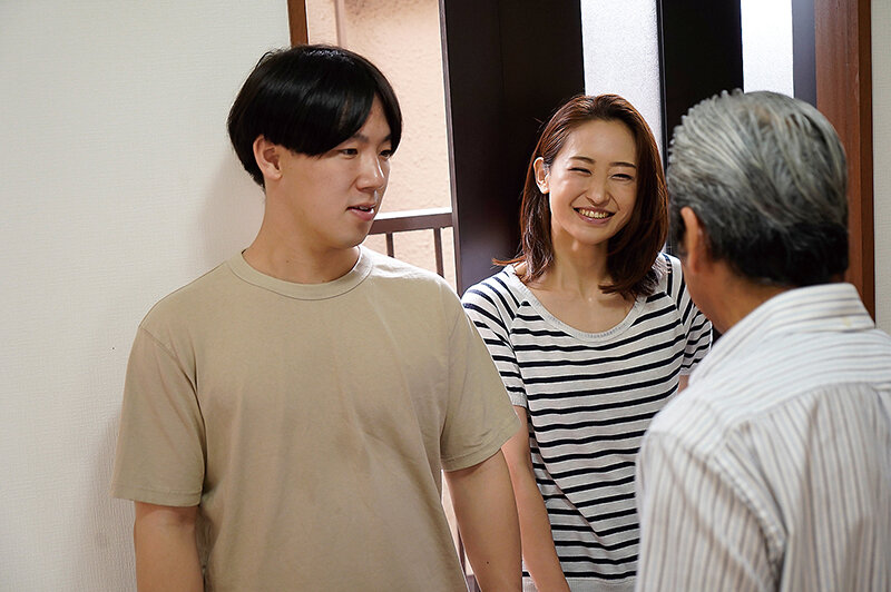 「白花こう|スレンダー人妻熟女の魅惑の密着プレイ|ギュっと抱きしめられる至福の時間」のサンプル画像3枚目