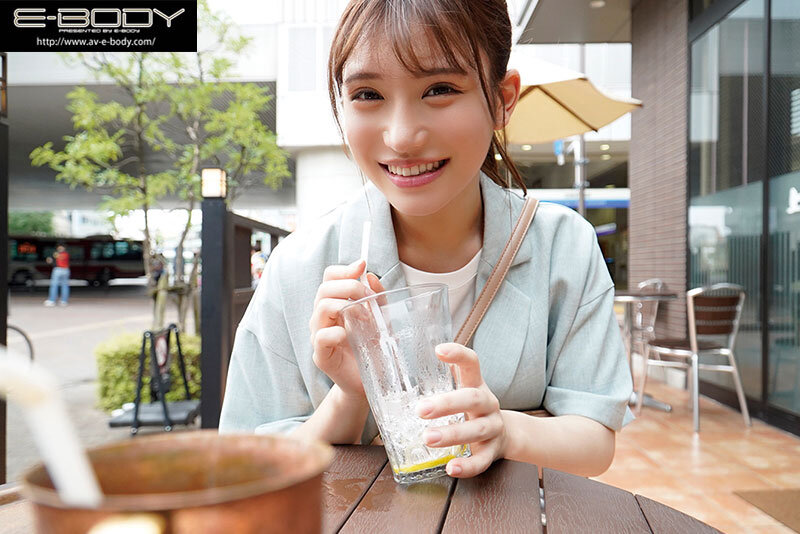 「佐藤しお 初めての彼女がスレンダー美巨乳で大興奮！女子大生美少女との甘い夜」のサンプル画像2枚目