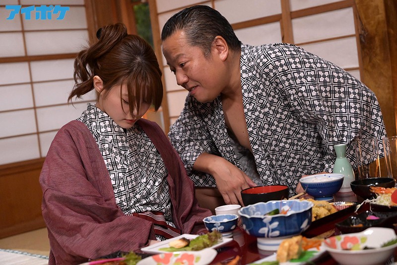 「相沢みなみが汗だくで寝取られる温泉旅館NTR!美少女女優が上司に何度もイカされる衝撃作」のサンプル画像3枚目