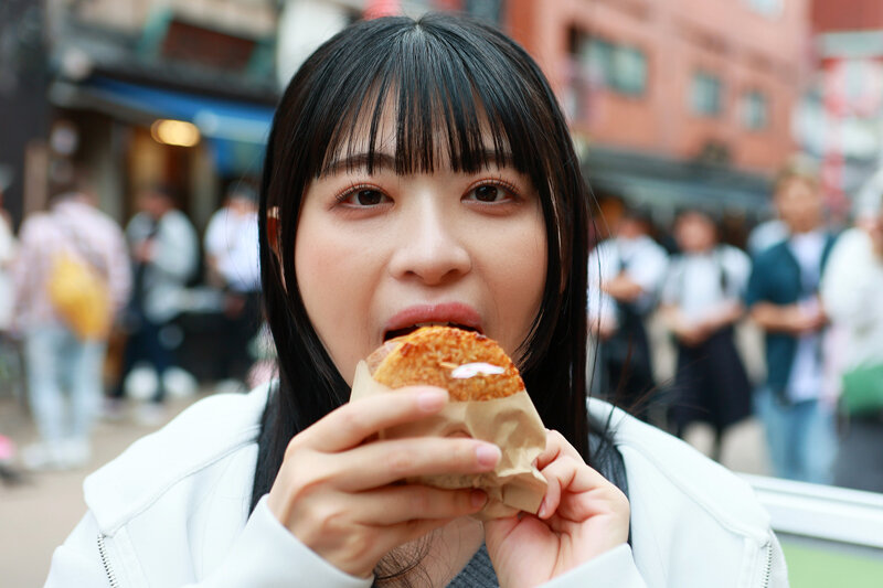 「花柳杏奈のGカップ巨乳が揺れる羞恥カーセックス!天然美少女のドキドキ東京観光」のサンプル画像6枚目