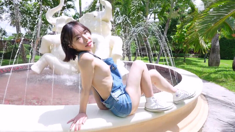 「音無鈴の長身巨乳セクシーグラビア｜ときめきアクアリゾートで魅せる大人の魅力」のサンプル画像16枚目