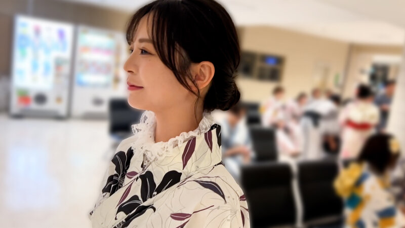 「神木蘭・宮城りえら美乳スレンダー女優4人の浴衣コスプレハメ撮り中出し騎乗位プレイ271分」のサムネイル