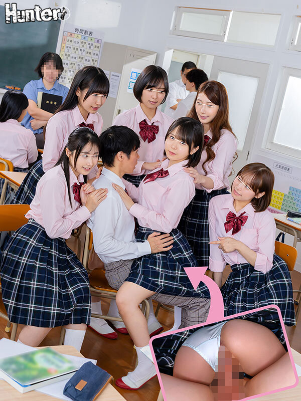 「【女子校生】小悪魔クラスメイトと教室で3P騎乗位フェラ＆中出し！男女比1対9の商業校ハーレム」のサムネイル