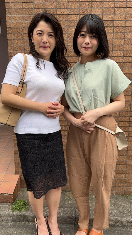 「【素人熟女】欲求不満の人妻母12名がナンパで潮吹きアクメ！フェラから中出しまで4時間」のサンプル画像15枚目