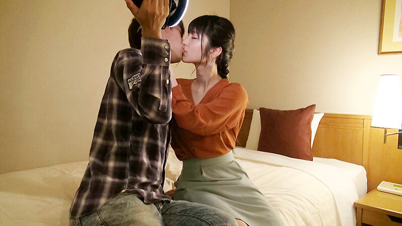 「【素人人妻】巨乳美人妻との禁断の不倫セックス厳選ベスト集~濃厚プレイ満載の長時間収録~」のサンプル画像2枚目