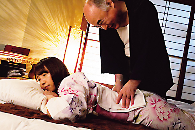 「【熟女】人妻との背徳不倫旅行で禁断の関係に溺れる濃厚セックス記録【NTR中出し】」のサンプル画像9枚目