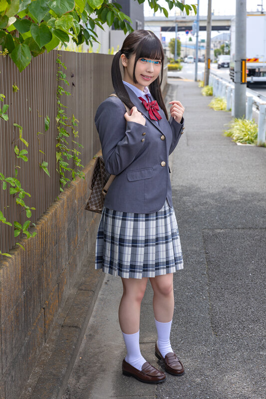 「【素人女子大生】マジックミラー号で黒髪美少女がナンパされ潮吹き・中出しされる野球拳企画」のサンプル画像18枚目