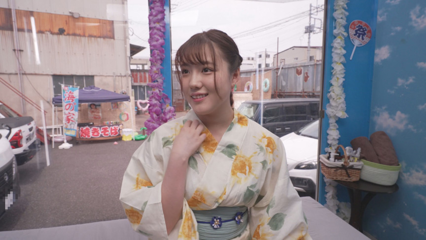 「【素人カップル】マジックミラー号で浴衣美女が彼氏の前で感じまくる夏祭りエステ体験」のサムネイル