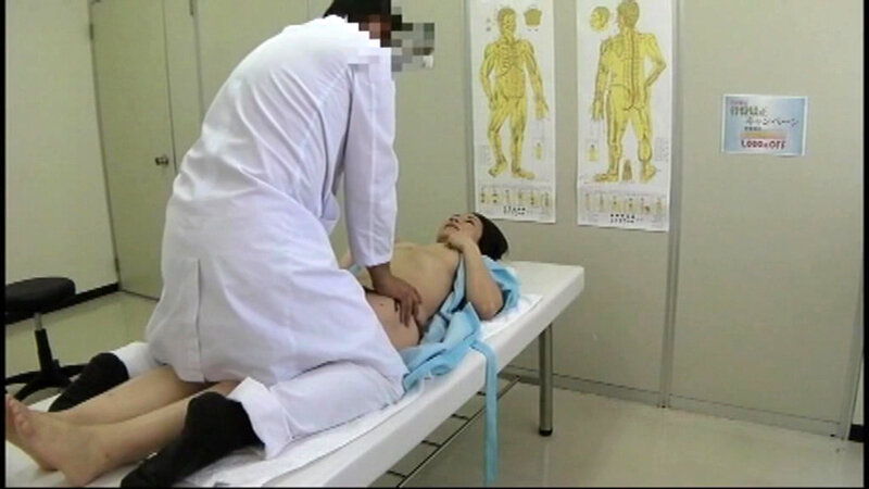 「【人妻熟女】性感マッサージで乱れる奥様たち|濃厚エステ体験240分スペシャル」のサンプル画像11枚目