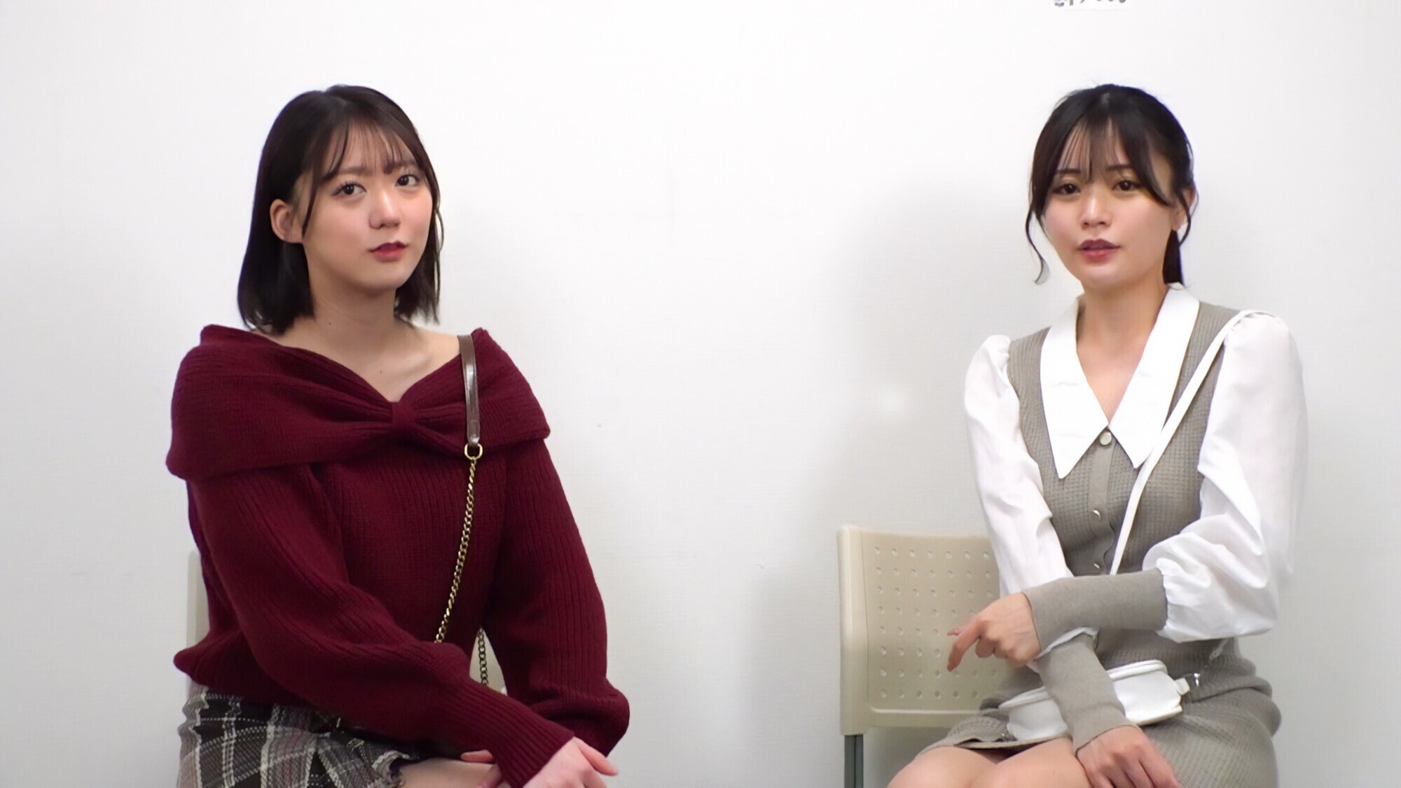 「仲良し女子大生対抗!あっち向いホイ対決!上下左右指の先にはHで過激な罰ゲームが!高度な心理戦でゲームは白熱!先に全裸になったほうがデカチン即ハメ激ピス生中出し!」のサンプル画像11枚目
