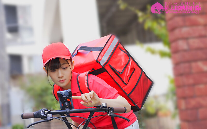 「【小梅えな】爆乳Kカップ人妻が魅せる濃厚パイズリ＆中出し！敏感巨乳奥様の秘密アルバイト」のサンプル画像3枚目