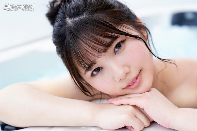 「純白彩永 ALL NUDE フルヌード披露!美しいボディを魅せるグラビア映像作品」のサンプル画像6枚目