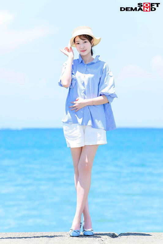 「高村澪 AVデビュー作|身長177cm長身スレンダー人妻の美脚が艶めかしい初撮り動画」のサンプル画像3枚目