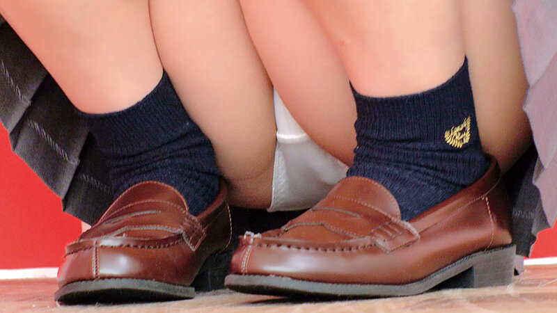 「素人女子校生のスレンダー制服美少女がイラマチオと中出しで絶頂する卒業記念プレイ」のサンプル画像7枚目