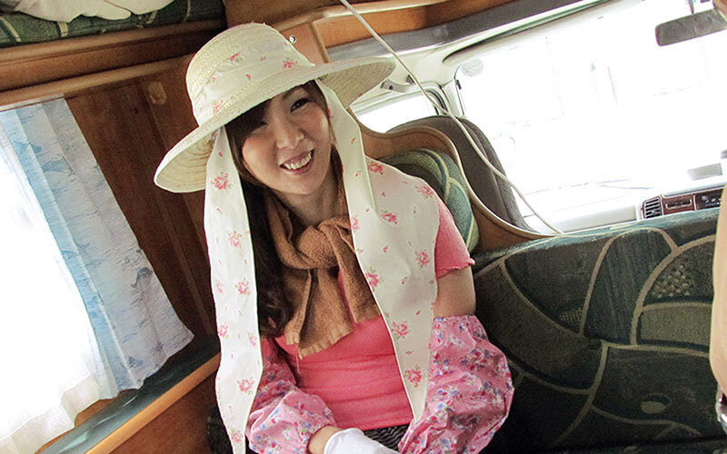 「【素人ナンパ】欲求不満な人妻熟女をガチ口説き!地方のおばさんが本気で乱れる4時間」のサンプル画像2枚目