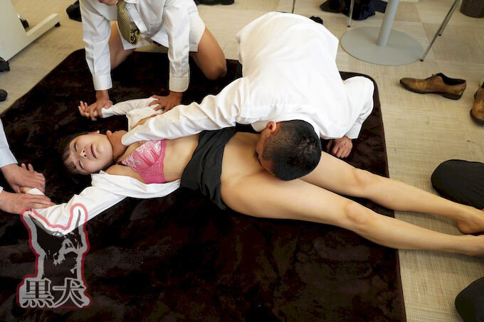 「佐藤ののか（加藤ももか）生意気OLを監禁調教！羞恥くすぐり責めで完全服従させる衝撃作品」のサンプル画像9枚目