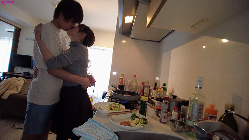 「【人妻】欲求不満なシングルマザー巨乳美女との濃厚デートで中出し&ごっくん体験」のサンプル画像2枚目