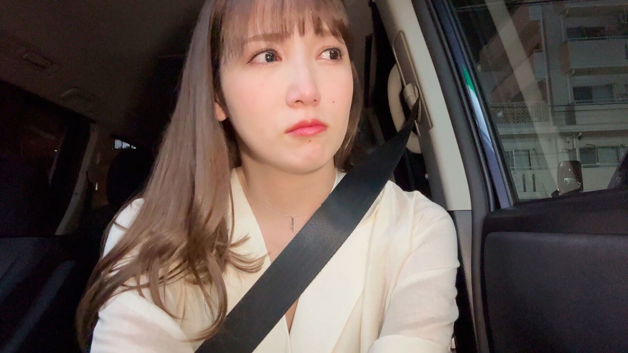「自宅で潮吹きしたくないからラブホで思いっきり潮吹きしたい!人妻セフレ友田彩也香と夜から朝にかけて1泊2日のイチャびちゃ不倫デート」のサンプル画像9枚目