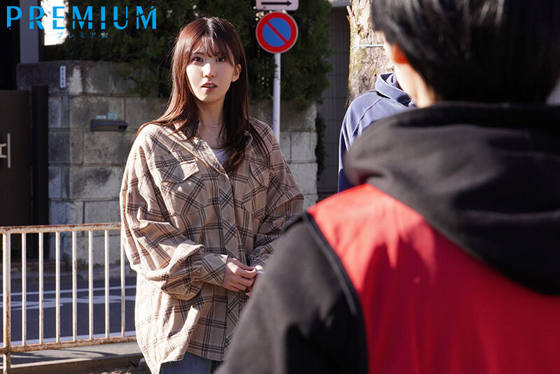 「山岸逢花 人妻が元カレと再会し不倫NTR!中出しフェラで溺れる禁断の関係」のサンプル画像2枚目