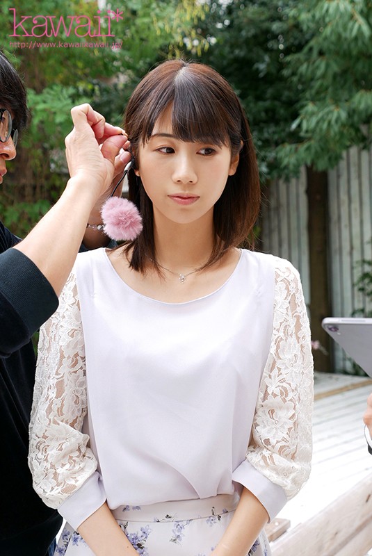 「加藤いおり AVデビュー｜女子アナ似の美少女現役女子大生がミスコンで話題に」のサンプル画像8枚目