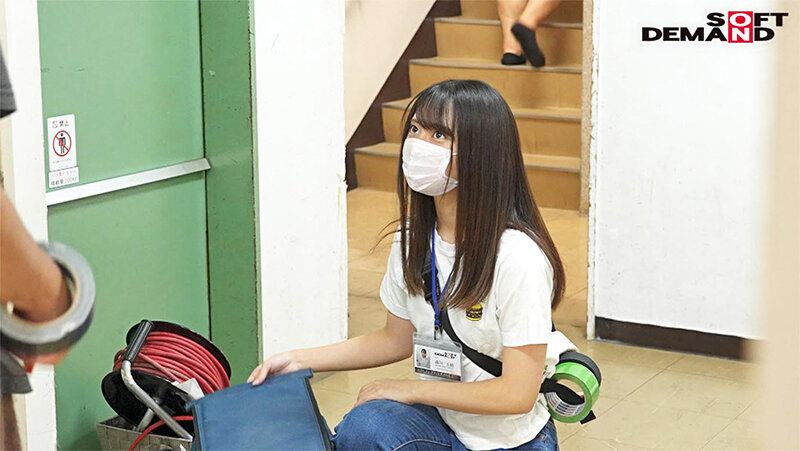 「森川玉緒のハメ撮り動画｜ビジネススーツ姿の美少女ADがAVデビュー」のサンプル画像3枚目