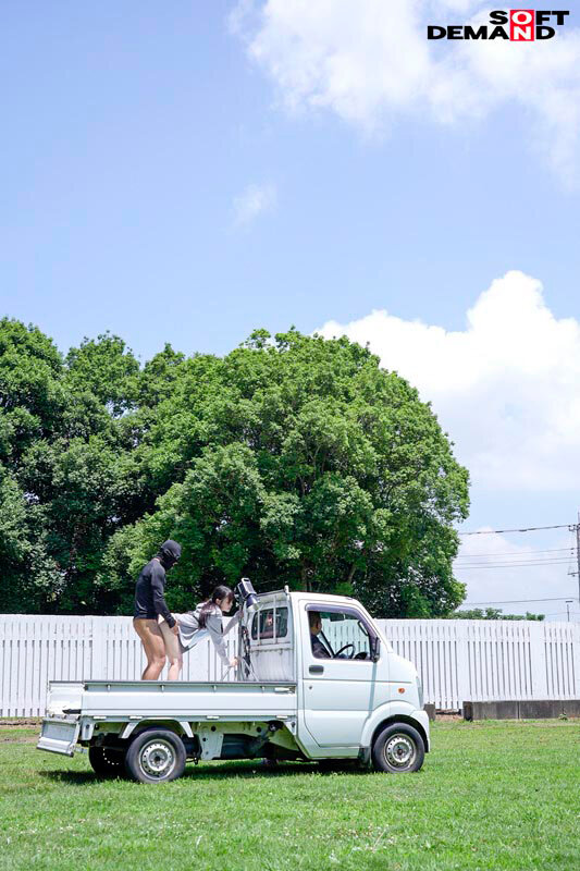 「松永あかり 3P・4Pで即ハメ体験！AD研修中の常に性交プレイがエロすぎる【SOD企画】」のサンプル画像6枚目