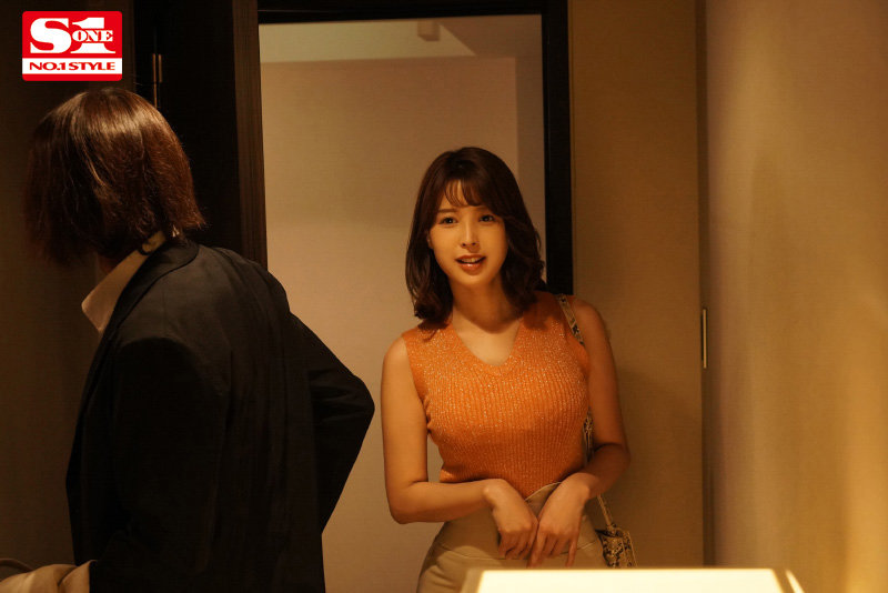 「葵つかさのパイズリ＆3P・4Pで魅せる淫乱セフレプレイ！上品美女の絶倫セックス」のサンプル画像2枚目