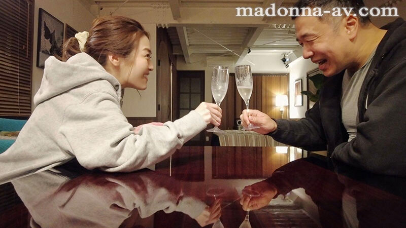 「藤かんな 巨乳人妻熟女が24時間痴女プレイで中出し三昧！極上お泊りスイートルーム」のサンプル画像10枚目