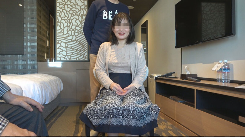 「【人妻熟女】ドM妻が夫公認で寝取られ潮吹き絶頂!インポ夫婦の投稿映像【NTR・SM】」のサンプル画像2枚目