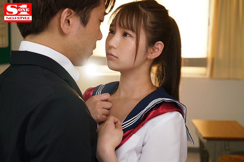 「はやのうた 巨乳美少女の制服痴女プレイで教師を誘惑する過激ノーブラ挑発動画」のサンプル画像3枚目